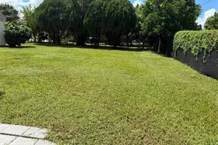 1104 E Jasmine Rd, Lehigh Acres, FL 33936 - Photo 4