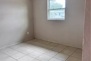 3268 C St E, Fort Myers, FL 33916 - Photo 4