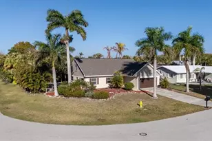 7165 Columbia Cir E, Fort Myers, FL 33908 - Photo 2