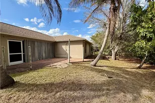1713 SW 10th Pl, Cape Coral, FL 33991 - Photo 28