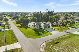 142 SW 33rd Pl, Cape Coral, FL 33991 - Photo 36