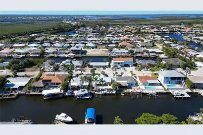 12262 Boat Shell Dr, Matlacha Isles, FL 33991 - Photo 4