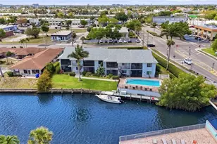 1205 SE 46th Ln, Cape Coral, FL 33904 - Photo 28