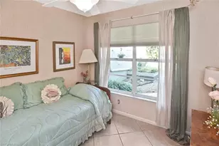 201 McGregor Park Cir, Fort Myers, FL 33908 - Photo 10