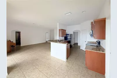 1121 SW 25th St, Cape Coral, FL 33914 - Photo 4