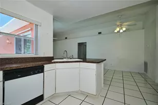 2813 SW 43rd St, Cape Coral, FL 33914 - Photo 10