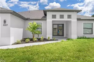 2807 28th St SW, Lehigh Acres, FL 33976 - Photo 4