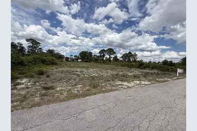 407 Wells Ave, Lehigh Acres, FL 33972 - Photo 2