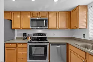 864 Courtington Ln, Fort Myers, FL 33919 - Photo 2