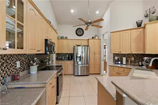 126 SW 39th Pl, Cape Coral, FL 33991 - Photo 8