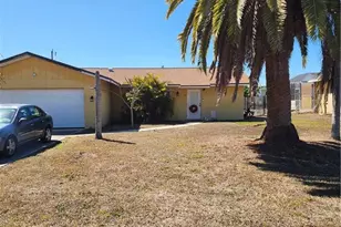 1922 NE 20th Ct, Cape Coral, FL 33909 - Photo 2