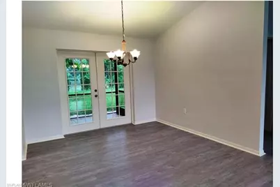 934 SE 25th Ln, Cape Coral, FL 33904 - Photo 2