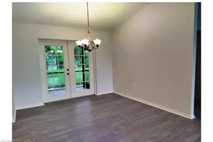 934 SE 25th Ln, Cape Coral, FL 33904 - Photo 2