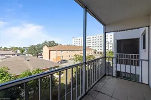 4906 Victoria Dr, Cape Coral, FL 33904 - Photo 20