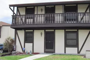 10022 Oxfordshire Ln, Fort Myers, FL 33908 - Photo 2
