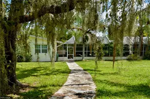 18220 Elmwood Dr, Alva, FL 33920 - Photo 2