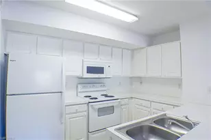 4113 Residence Drive, Fort Myers, FL 33901 - Photo 10
