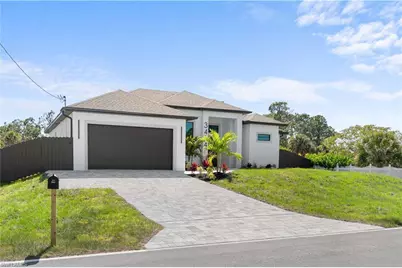3414 W Gator Cir, Cape Coral, FL 33909 - Photo 2