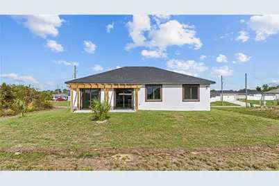 8033 Oakleaf Cir, Labelle, FL 33935 - Photo 26