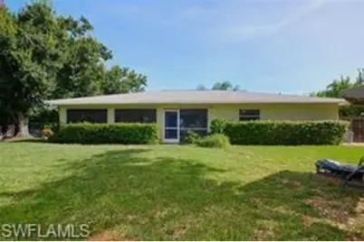 140 SE 8th St, Cape Coral, FL 33990 - Photo 32
