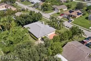 140 SE 8th St, Cape Coral, FL 33990 - Photo 30