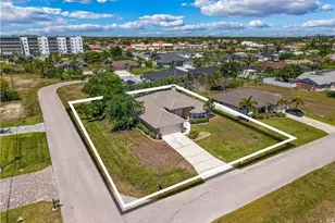 2236 SW 14th Pl, Cape Coral, FL 33991 - Photo 8