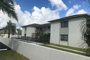 919 SE 8th Terrace, Cape Coral, FL 33990 - Photo 2