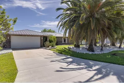 617 SW 9th Ave, Cape Coral, FL 33991 - Photo 1