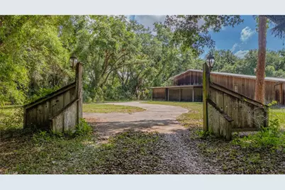 1040 Kirby Thompson Rd, Labelle, FL 33935 - Photo 8