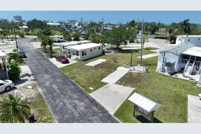 8 Helen Ln, Fort Myers Beach, FL 33931 - Photo 14