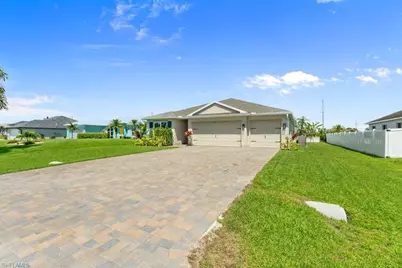 2721 SW 11th Ct, Cape Coral, FL 33914 - Photo 6