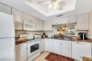3813 SE 11th Pl, Cape Coral, FL 33904 - Photo 4