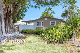 547 101st Ave N, Naples, FL 34108 - Photo 1