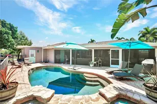 703 SE 33rd Terrace, Cape Coral, FL 33904 - Photo 2