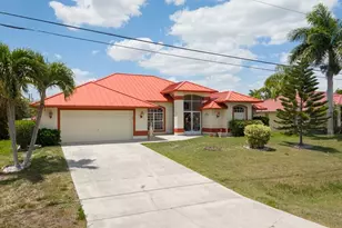 4210 SW 25th Pl, Cape Coral, FL 33914 - Photo 4