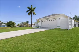 2929 SW 8th Ct, Cape Coral, FL 33914 - Photo 6