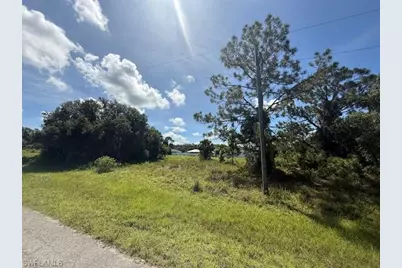 1345 Jabara Cir, Labelle, FL 33935 - Photo 1