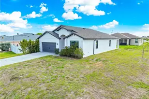 2021 NE 4th Ave, Cape Coral, FL 33909 - Photo 2