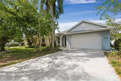657 109th Ave N, Naples, FL 34108 - Photo 2