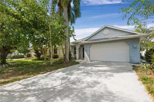657 109th Ave N, Naples, FL 34108 - Photo 2
