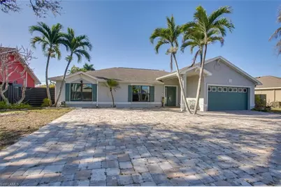 162 SE 22nd St, Cape Coral, FL 33990 - Photo 1