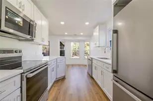 1337 N Alhambra Cir, Naples, FL 34103 - Photo 10