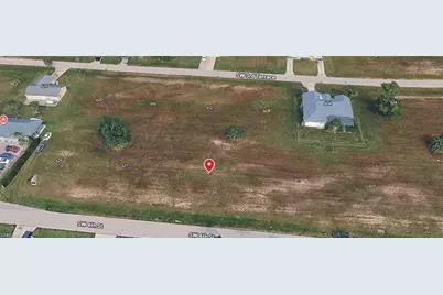 617 SW 4th St, Cape Coral, FL 33991 - Photo 2
