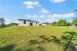 2810 73rd St W, Lehigh Acres, FL 33971 - Photo 18