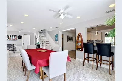 2212 Crystal Dr, Fort Myers, FL 33907 - Photo 10