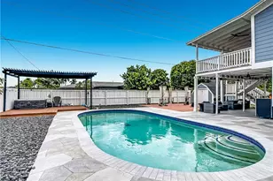 2212 Crystal Dr, Fort Myers, FL 33907 - Photo 32