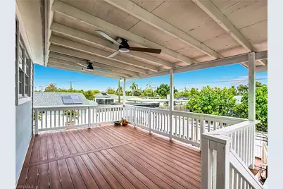 2212 Crystal Dr, Fort Myers, FL 33907 - Photo 28