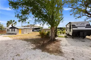 1640 Daniels Dr, North Fort Myers, FL 33917 - Photo 2