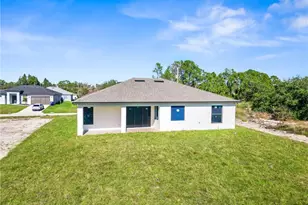 2803 44th St SW, Lehigh Acres, FL 33976 - Photo 4