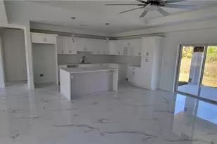 1021 Pilgrim St E, Lehigh Acres, FL 33974 - Photo 6